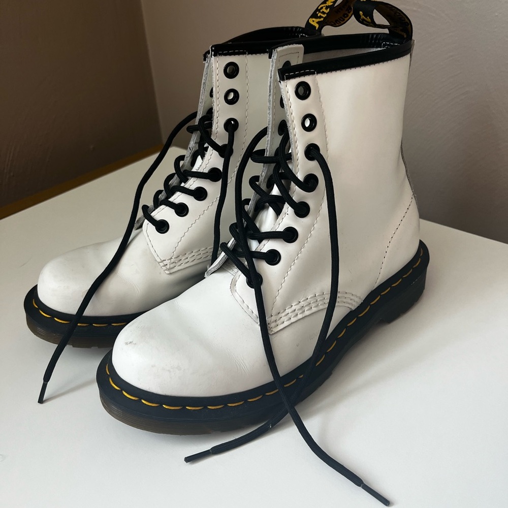Dr.Martin Womens Size 6
